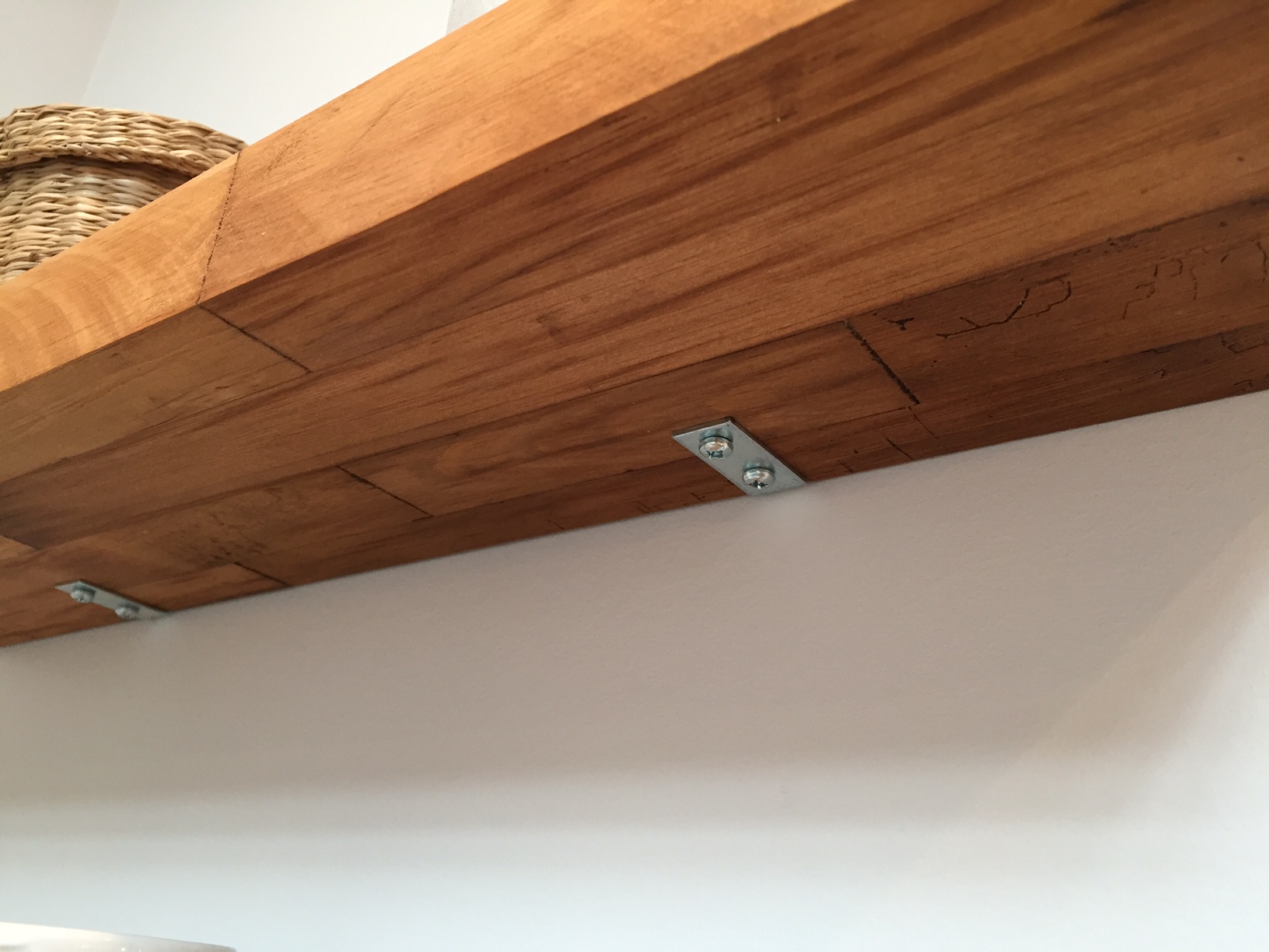 Butcher block floating shelf DIY Montreal