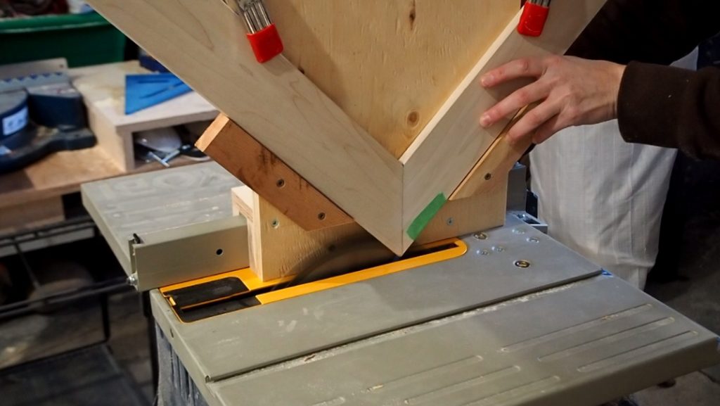 How to Make a Spline Jig for Picture Frames