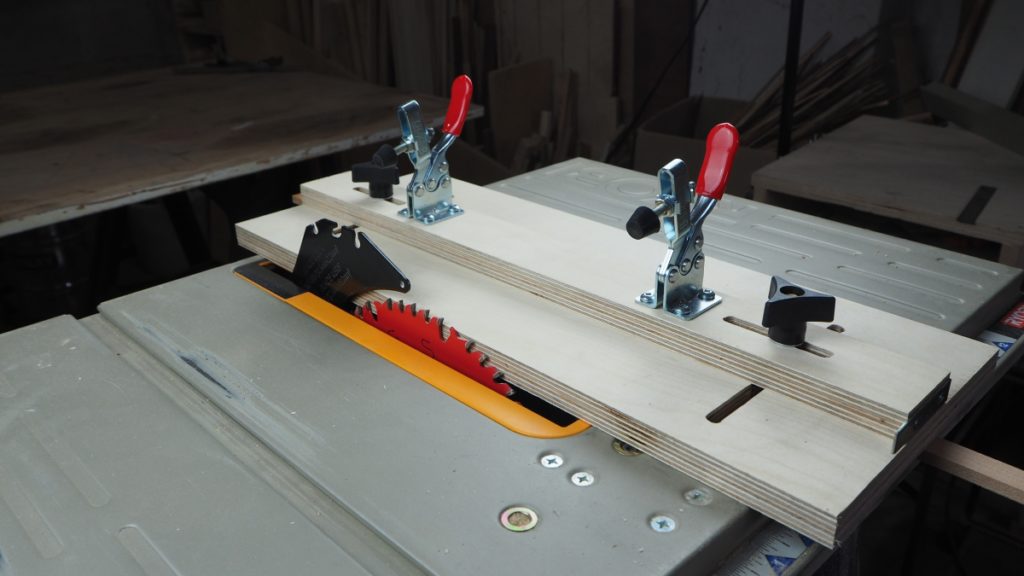 Make a Tapering Jig for the table saw DIY jointing sled