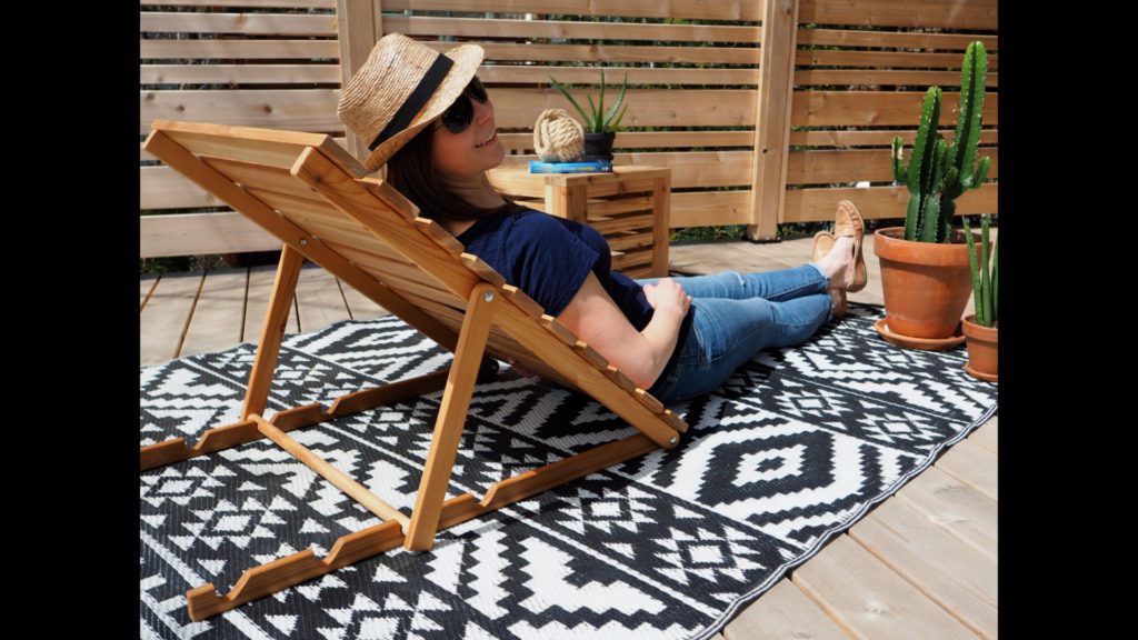 Deck Wedge | Semi-chaise lounge P4190607.00 07 49 09.Still021 1024x576