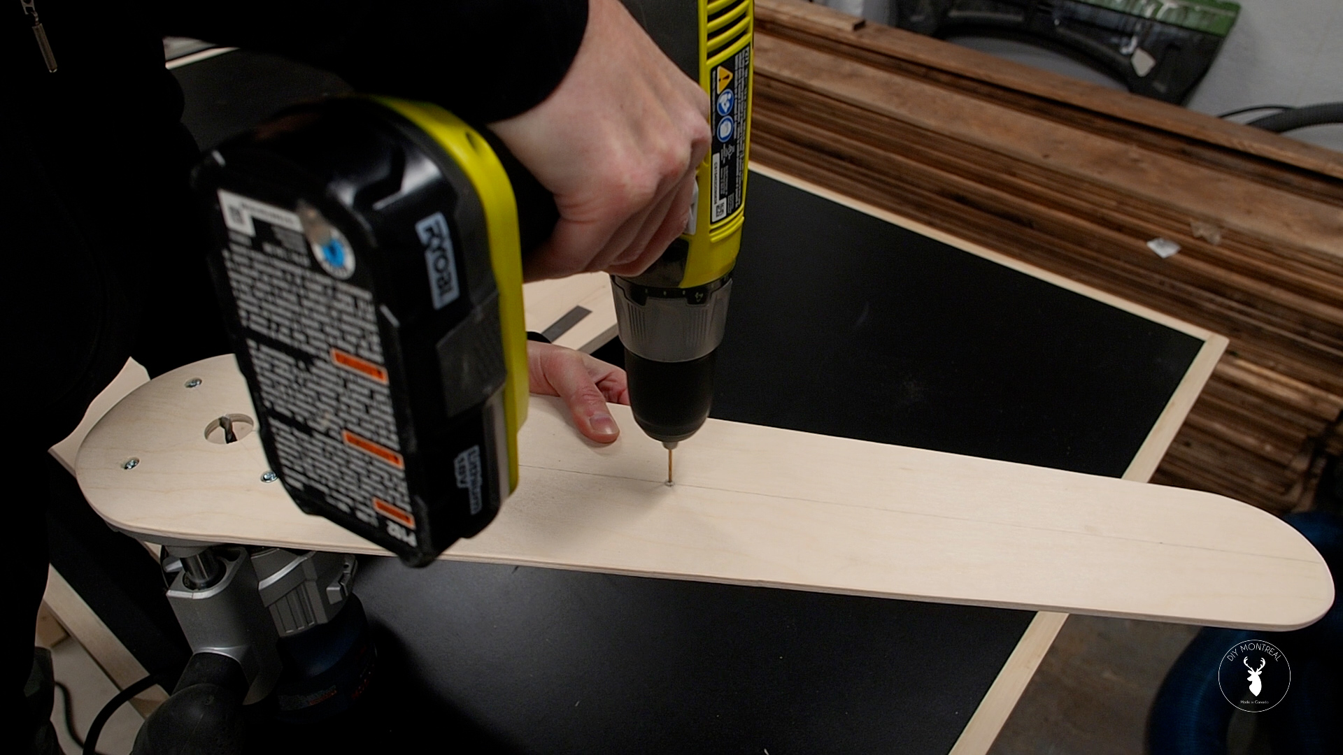 4 ways to cut circles in wood DIY circle cutting jigs DIY Montreal