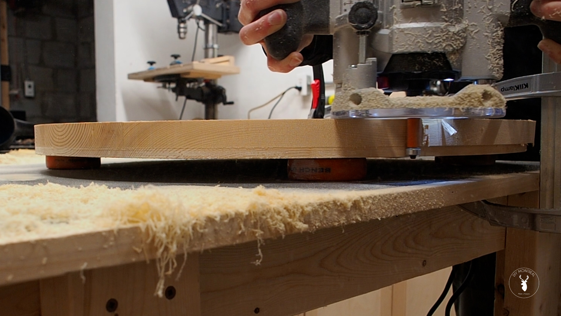 4 ways to cut circles in wood DIY circle cutting jigs DIY Montreal