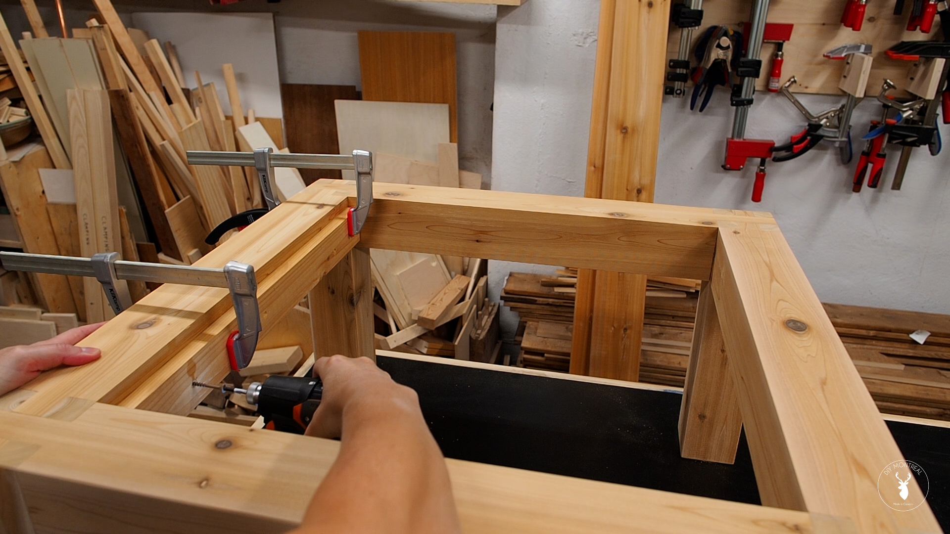 Build an Outdoor Coffee Table with Castle Joints DIY Montreal